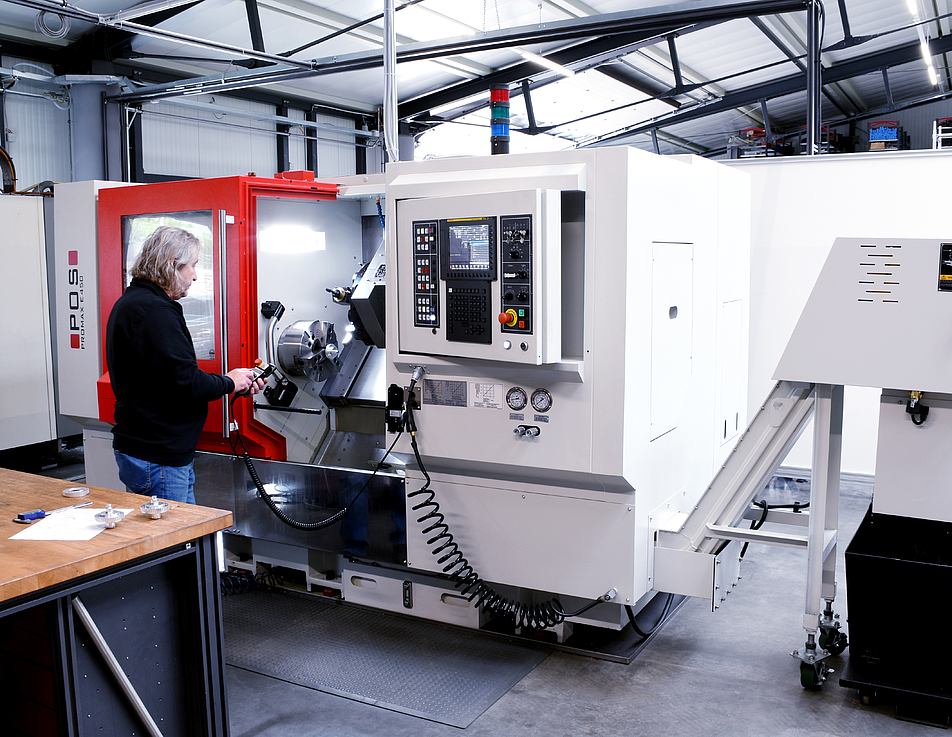 ASP AUTOMATION ist als professioneller Maschinenbau Hersteller auf die Produktion von Lösungen in den Bereichen Automatisierung und Fördertechnik spezialisiert.